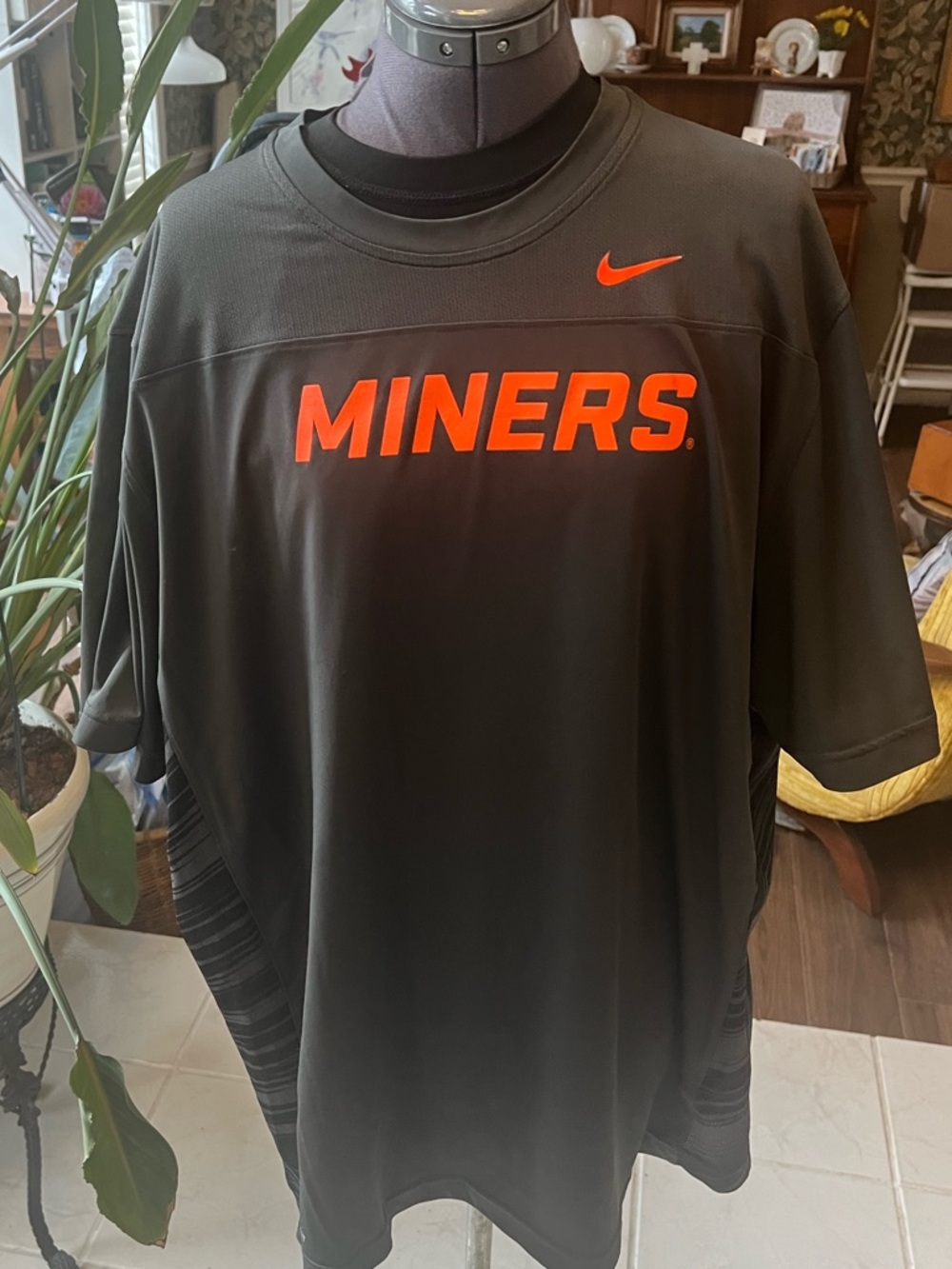 UTEP Miners Men's Short-Sleeve Logo Tee  by Nike size 3XL